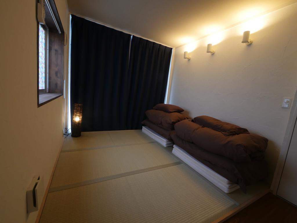 Guest House Onoya Ōsaka Extérieur photo